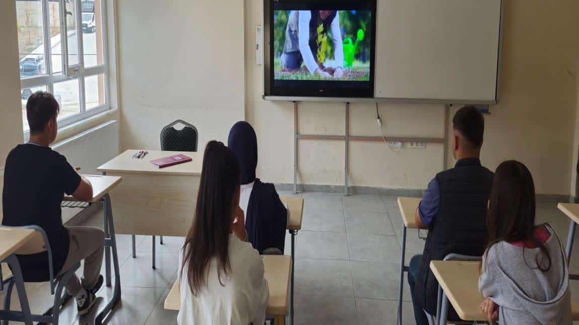 İLK DERS:''YEŞİL VATAN''